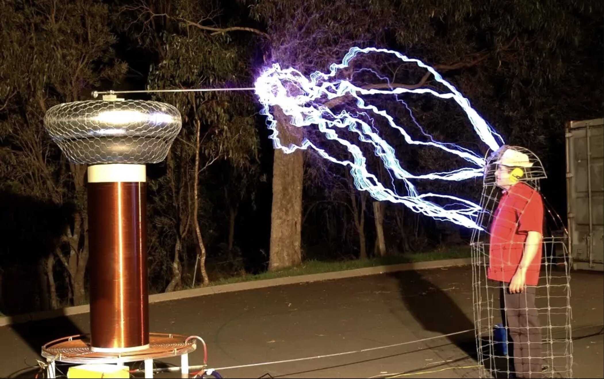 Line8 Faraday Cage — modular power track system