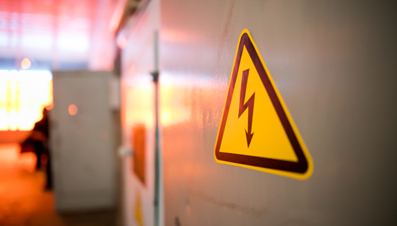 Line8 electrical safety hazard 1 — modular power track system