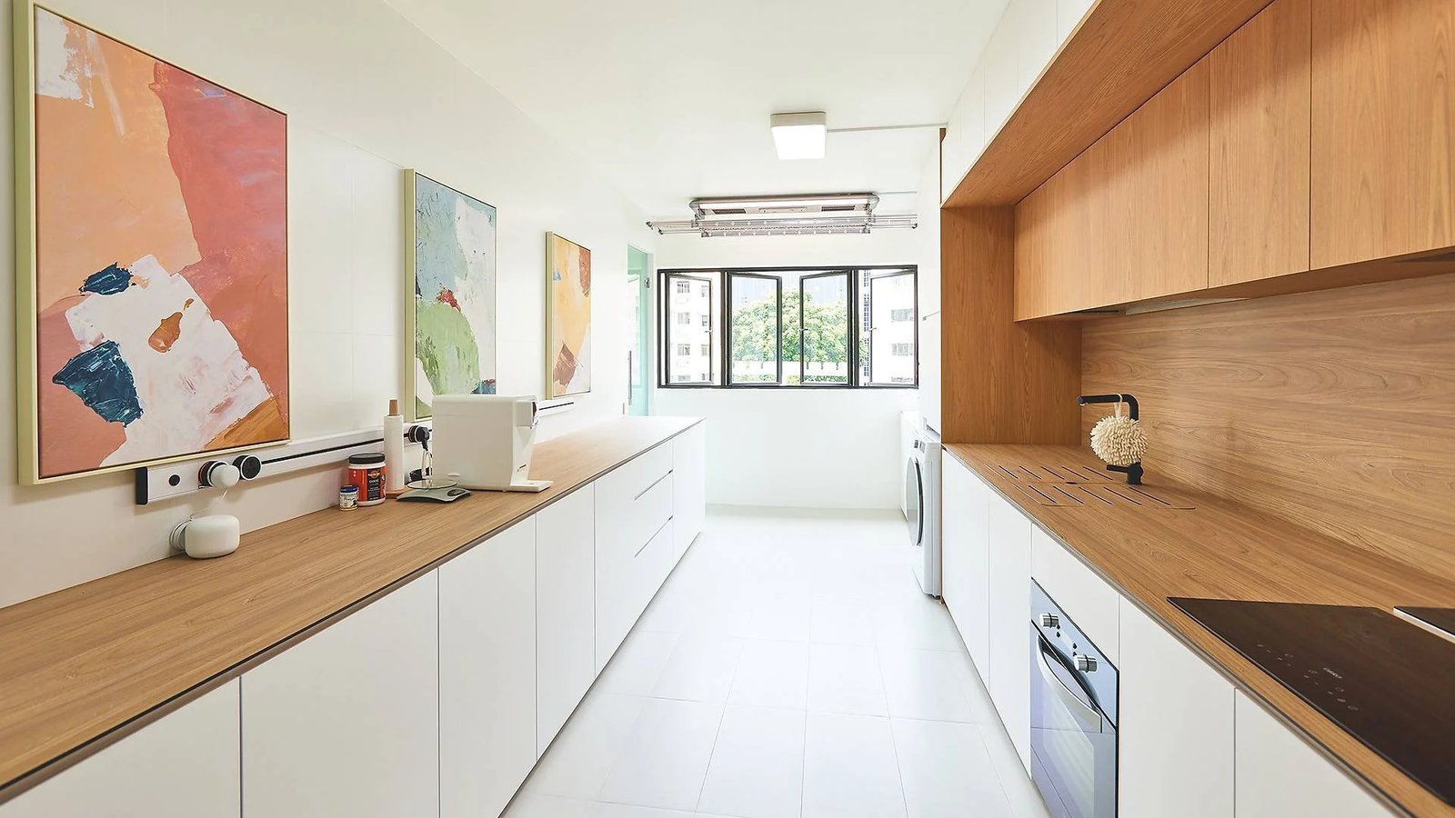 Line8 Model SL track in Black Hairline above the kitchen workbench