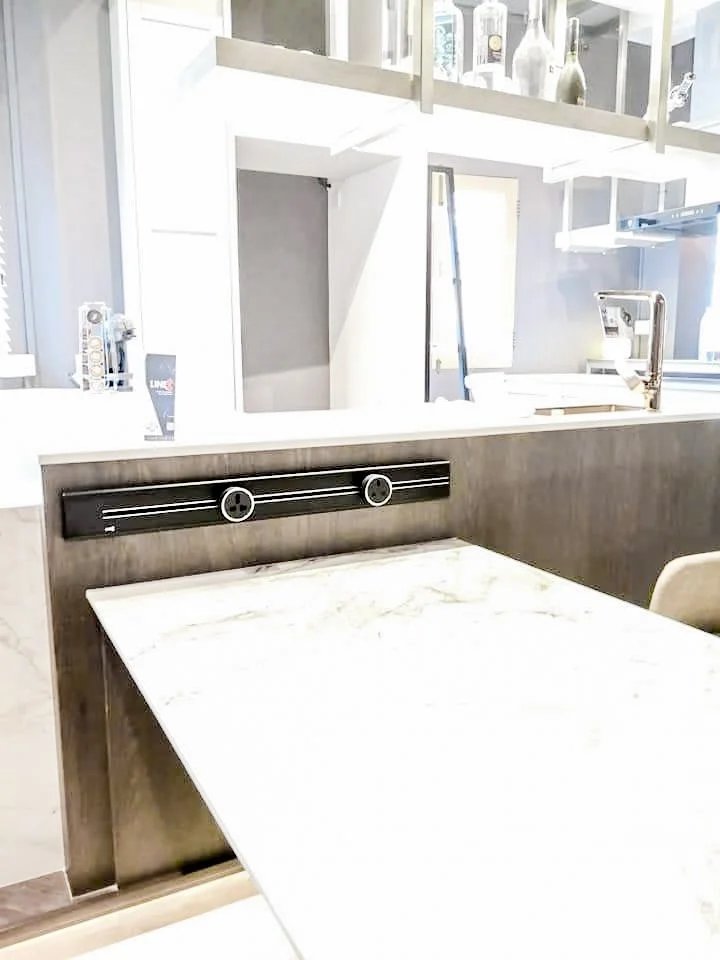 Line8 Model SL track in Black Hairline above a kitchen table