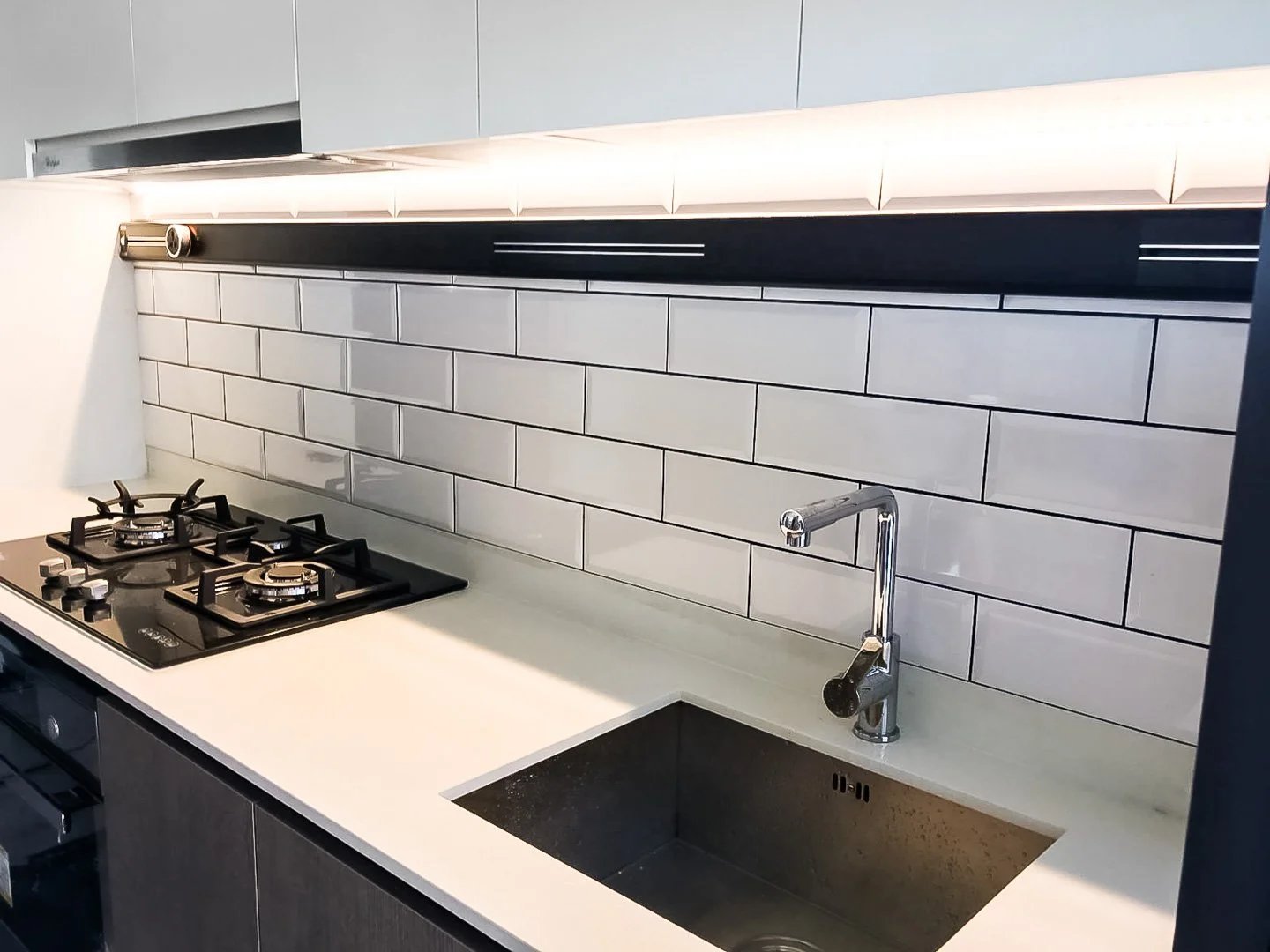 Line8 Model SL track in Black Hairline above the kitchen sink