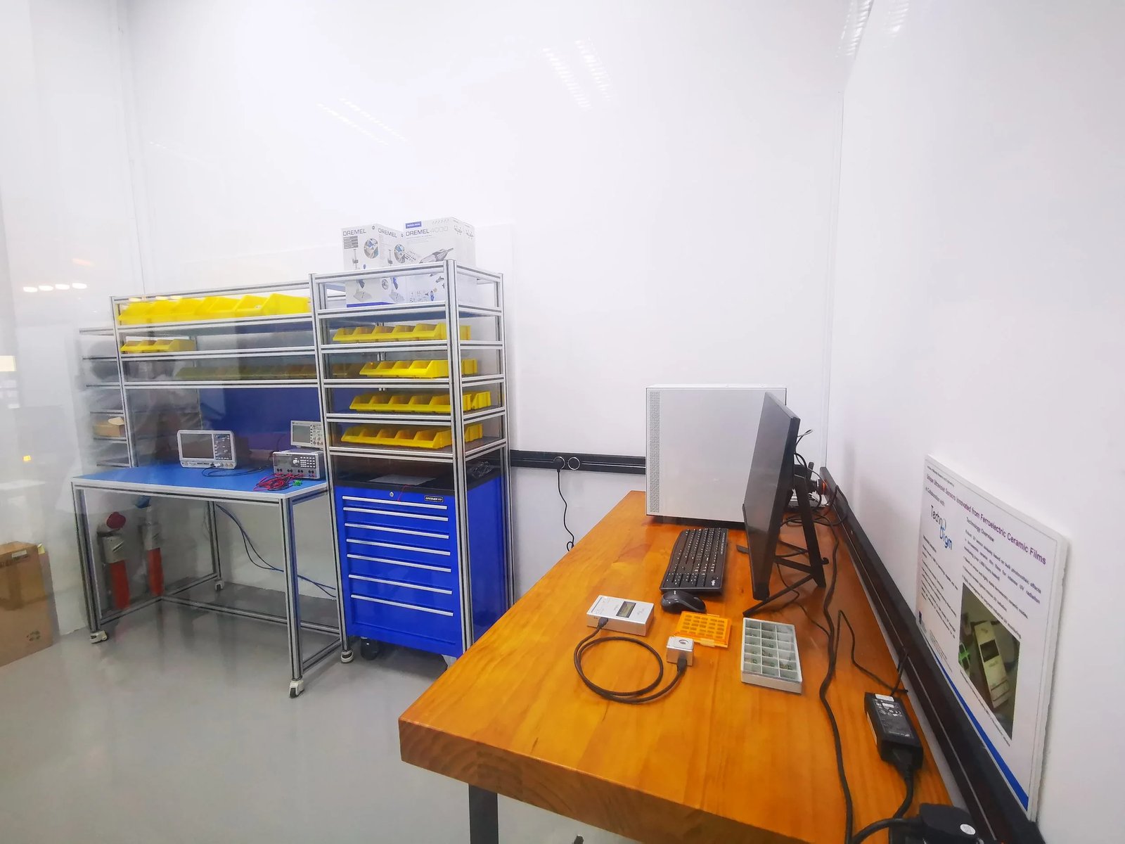 Line8 Model SL track in Black Hairline above a laboratory workbench